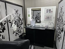 ホワイトニングバー 名古屋栄店の雰囲気（明るく清潔な店内◎リクライニングチェアでゆったり♪）