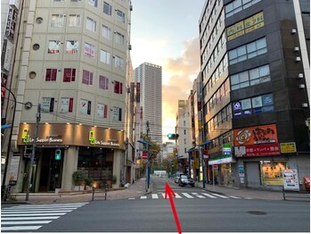 リララ(Relala)/次の信号を公園に向かって直進