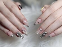 ジュリネイルスタジオ(Julli Nail Studio)/グラデーション、キラキラ