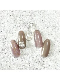 キラキラくすみパープルネイル
