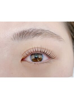 ナチュラル上品な目元にしたい