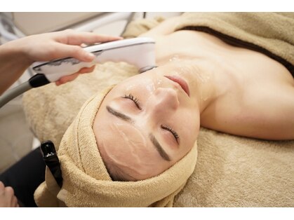 小顔・たるみ専門看護師クリニカルサロンSerein上本町【スレーン】の写真