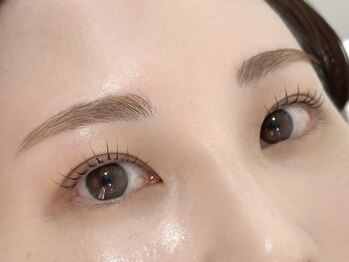 ラッシュ 広島店(RLASH)の写真/【美眉WAX+眉カラー】ふわっと垢抜け眉に♪まつげメニューとセットの施術で、朝のメイク時間がぐっと短縮★