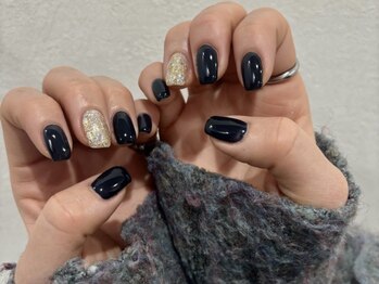 ワンカラーにワンポイントラメ