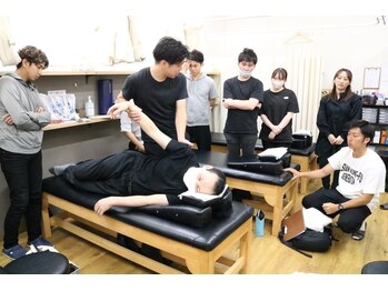 ほねつぎ 平成けやき通り鍼灸接骨院/常にブラッシュアップ整体研修