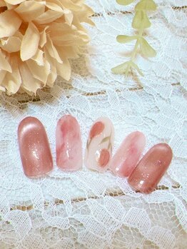 ネイル アンド アイラッシュ虹の写真/自慢のアートで今までと一味違う指先に☆豊富なアートの中からあなたにぴったりのデザインをご提案♪