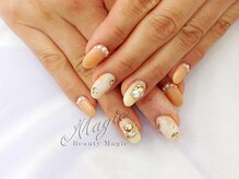 ネイルサロン ビューティーマジック 川口店/ 上品華やかネイル