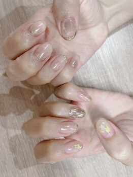 ミラーネイルでデザイン