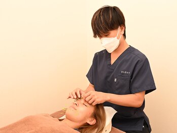 三和旭が丘院/美容鍼、眼精疲労、個室、目元