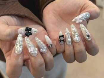 アイネイルズ 町田店(I nails)の写真/3種類のつけ放題ご用意☆【150分付け放題11500円】トレンドパーツ多数◎凝ったデザインはI-nails町田店へ!