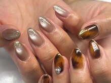 ユム(ym)の雰囲気(アシメネイルも大人気です♪)