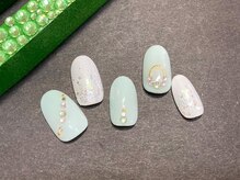 クイーンビー(QUEEN BEE)/１月定額ネイル￥7500