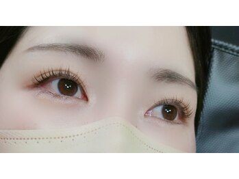 ロシュテ(Loshte)/ビューラー式まつ毛パーマ☆