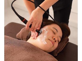 六花整体院 博多駅前店/肌のケアにインディバ