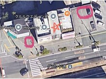 キュアルーム(CURE ROOM)の雰囲気（専用駐車場です。お店（☆）の東側に3台と西側に１台あります）