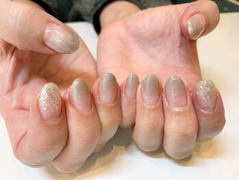 アールエム(Rm)/グレージュグラデーション