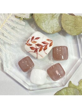 サロンR/リーフ柄ネイル