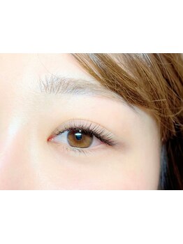 ナチュラル上品な目元にしたい