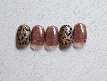 ディー ネイル アイラッシュ ヤバ(DEE nail×eyelash yaba)/H-31 90分アートフリー