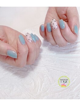 イーレ(IRE)/黒ドット