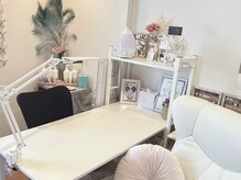 アンビジュ(An Bijou)の雰囲気（白を基調としたプライベートスペースでおくつろぎ頂けます）