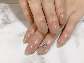 ヌーディベージュのワンカラー