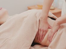 ナチュモア(natyumoi)/腸もみでふわふわお腹に◎