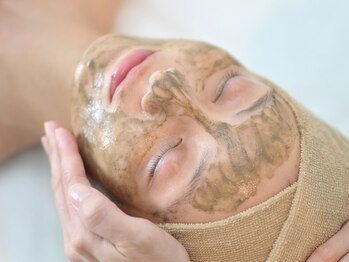 グロウ(glow)の写真/【茨木/高槻】当店おすすめ施術◎幹細胞×毛穴洗浄×艶玉ハーブピーリングの組合わせで毛穴レス艶玉肌へ!