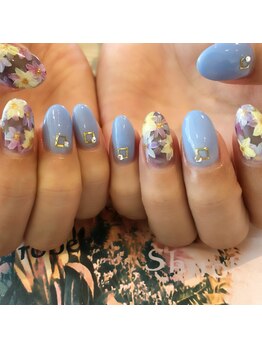 トータルサロン 白べぇーっ プラス/フラワーネイル