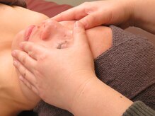 足もみサロン ループ(LOOP)/目のツボ押しで疲労を解消!!