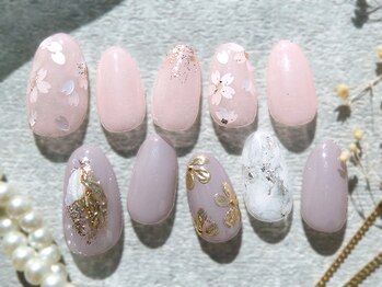 プラスネイル 銀座中央通り店(PLUS NAIL)の写真/大人の女性にぴったりな上品モテかわネイル♪最新デザインを毎月30種類以上更新中★【銀座】