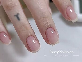 ファンシー 三軒茶屋店(Fancy)の写真/【透明感クリアジェルネイル¥3990】お財布に優しい価格設定で通いやすさ◎透け感あふれる美しい指先へ♪