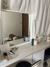 ごろに庵/施術後のメイク台あります