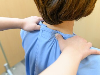 日本カイロプラクティックセンター つくば/首肩こりをほぐすマッサージ