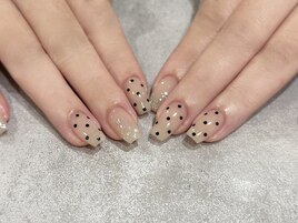 ちゅるん系ワンホンネイル