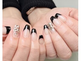 かっこいい黒フレンチ