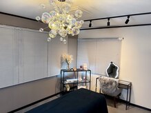 スリー(three)の雰囲気（くつろげる店内で、ゆっくりお過ごしください。）