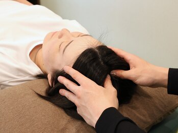 千原整骨院/施術の締めにヘッドスパ!