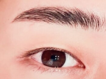 シーズ(SEES)の写真/【新メニュー男性アイブロウwax導入】眉スタイリングで清潔感up!通いやすい美容室内サロン