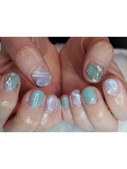 ショートネイルデザインが豊富