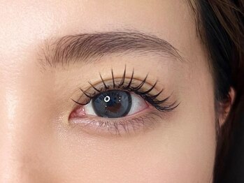 コンフィー(comfy)の写真/キープ力抜群【LEDマツエク¥4780~】長持ちさせたい方に◎高技術×高品質でモチgood