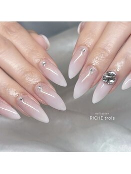 リッシュ トロワ(RICHE trois)/オフィスに！ベイビーブーマー