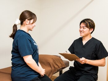 東岩槻ハレ整骨院(HALE)の写真/1回で「身体が軽い！」を体験。マッサージ×ストレッチで、つらい首・肩を根本リセット。