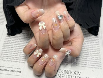 エイトムーン(8moon)/チークネイル