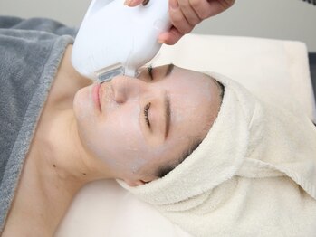 リズム リファイン(r-ism refine)の写真/気になるシミしわ改善に◎【光エイジングフェイシャル￥8500】コラ-ゲン生成も促しハリ弾力のある美肌に!
