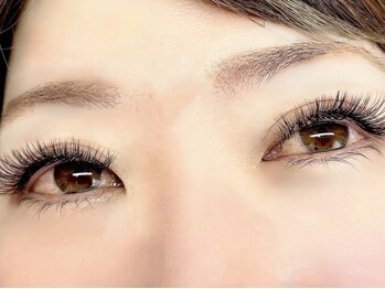 ロル アイラッシュ(LOL eyelash)の写真/持続力が人気!LEDマツエク/フラットラッシュ◆リペアに通うのが難しいけど綺麗なまつ毛を長く楽しみたい方!