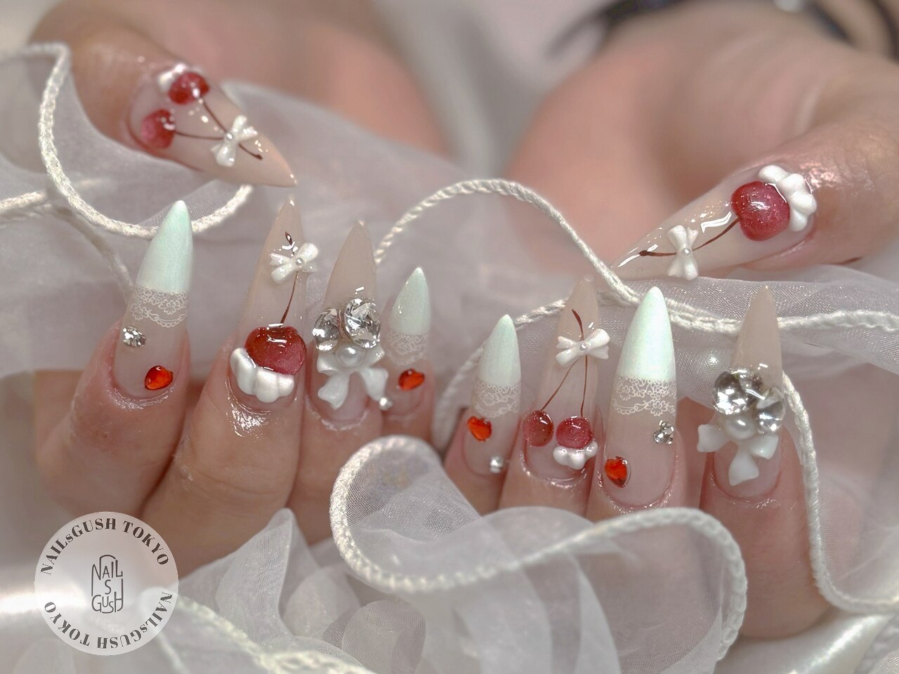 2026年冬トレンド】さくらんぼのネイルデザイン集｜人気順｜6ページ目