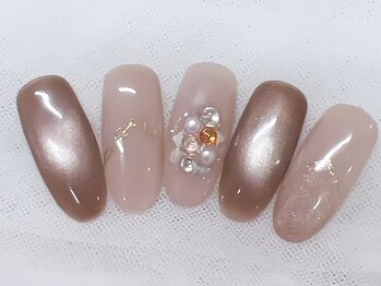 ワイアンドワイ(Y&Y)/新作の定額ネイル