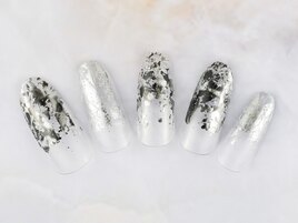 ブラック×シルバーホイルネイル