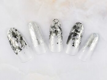 ネイルプラザ 河原町OPA店(NAIL PLAZA)/ブラック×シルバーホイルネイル